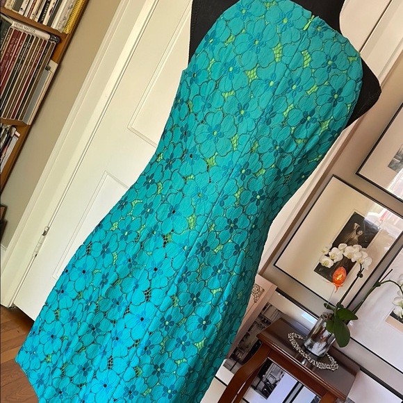 Vibrant Blue and Green Halter Midi Dress for Cocktail Events - Picture 10 of 16